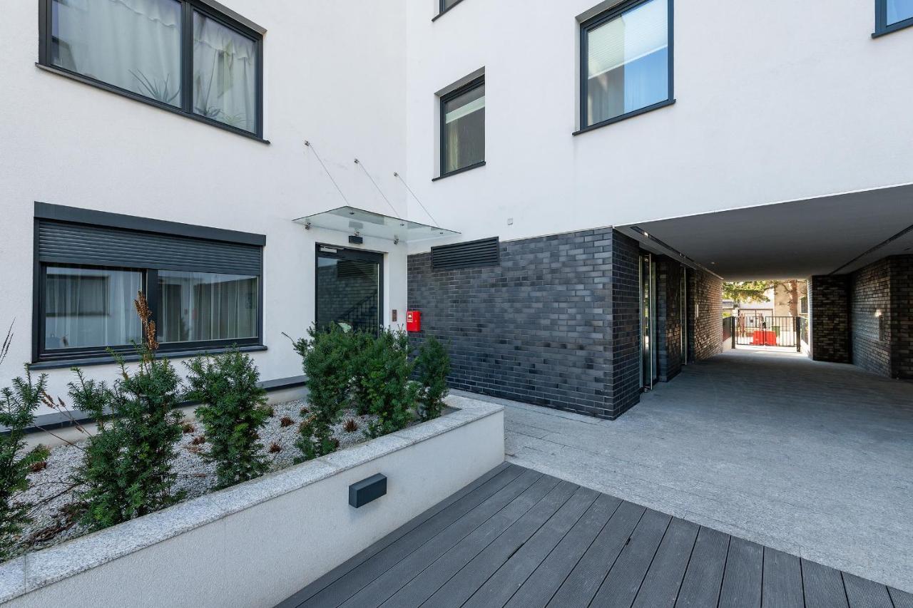 P&O Apartments Aleja Krakowska Варшава Екстериор снимка